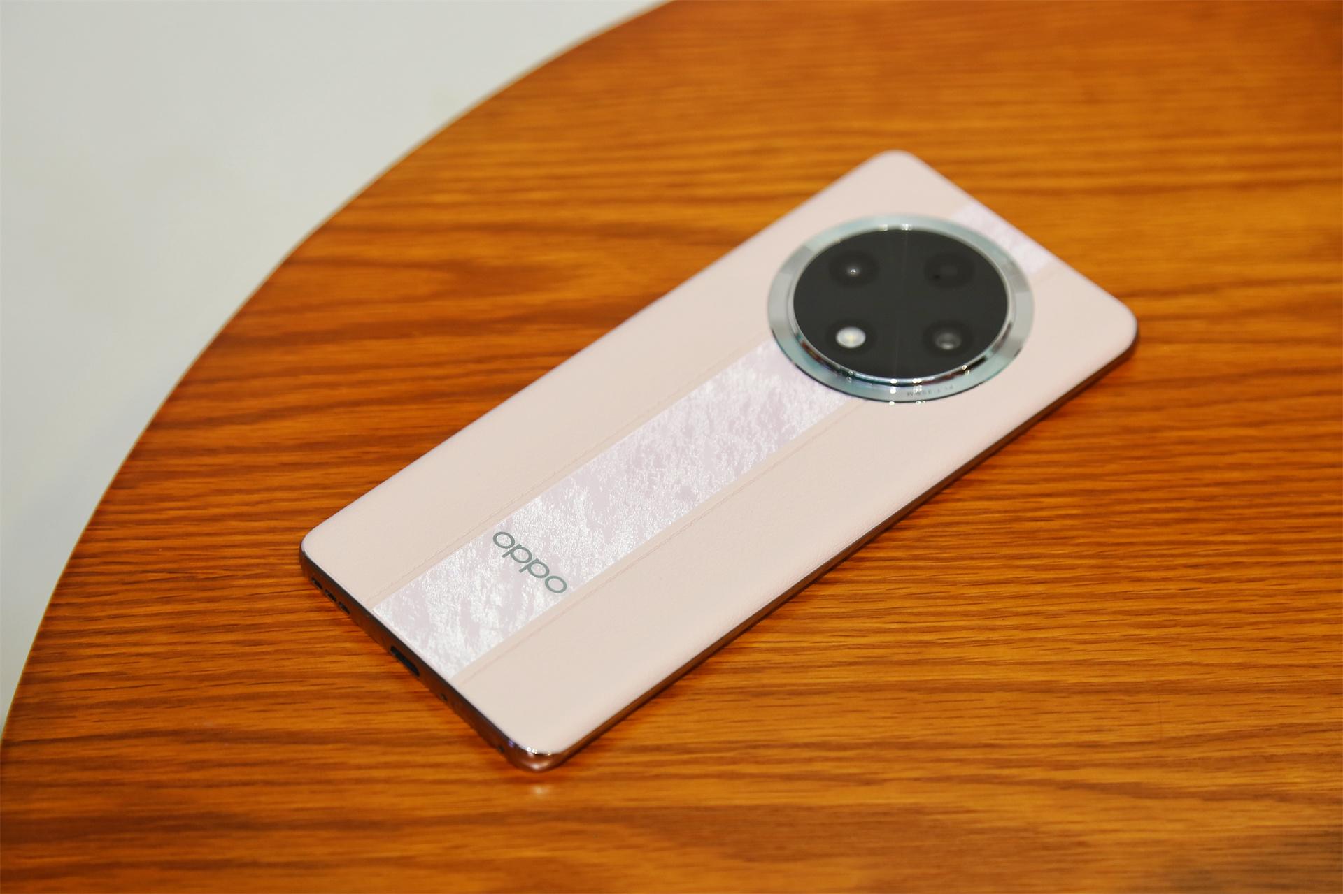 “耐用戰(zhàn)神”有多強?OPPO A3 Pro上手體驗,泡水半小時完好無損