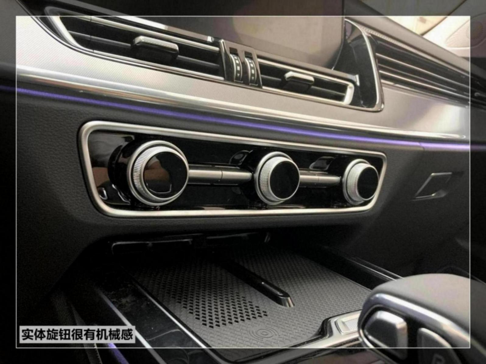 20萬(wàn)級(jí)的中型SUV,動(dòng)力不輸合資車(chē),體驗(yàn)紅旗HS5