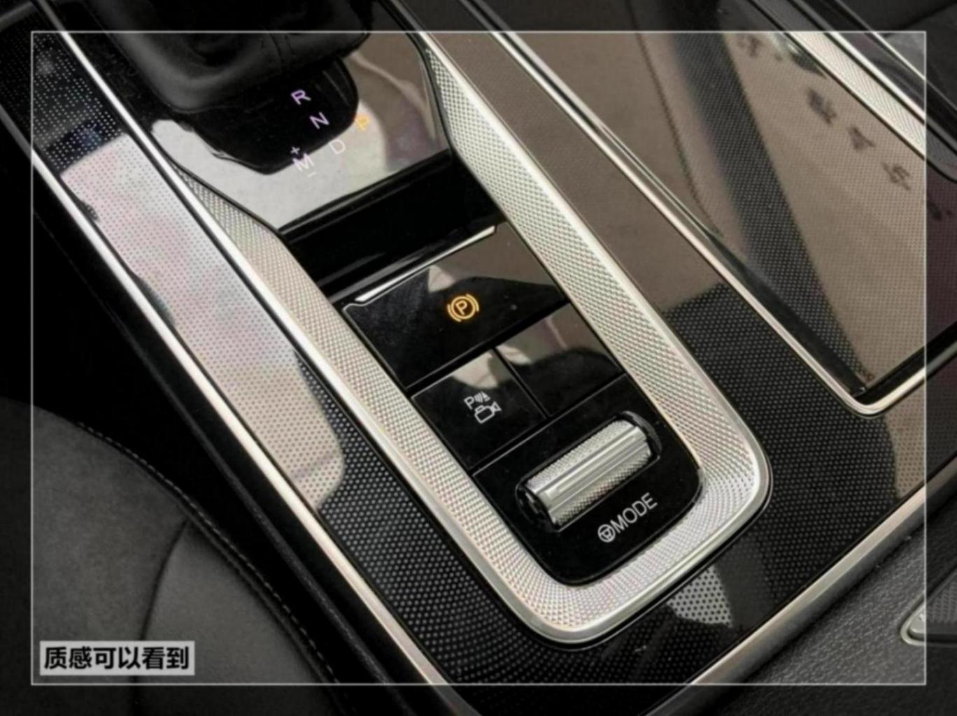 20萬(wàn)級(jí)的中型SUV,動(dòng)力不輸合資車(chē),體驗(yàn)紅旗HS5