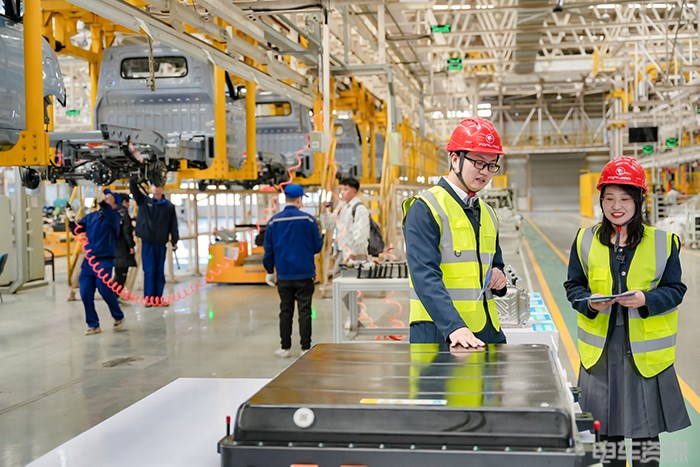 時代汽車首款半固態電池卡車線上發布 引領商用車新能源轉型新浪潮